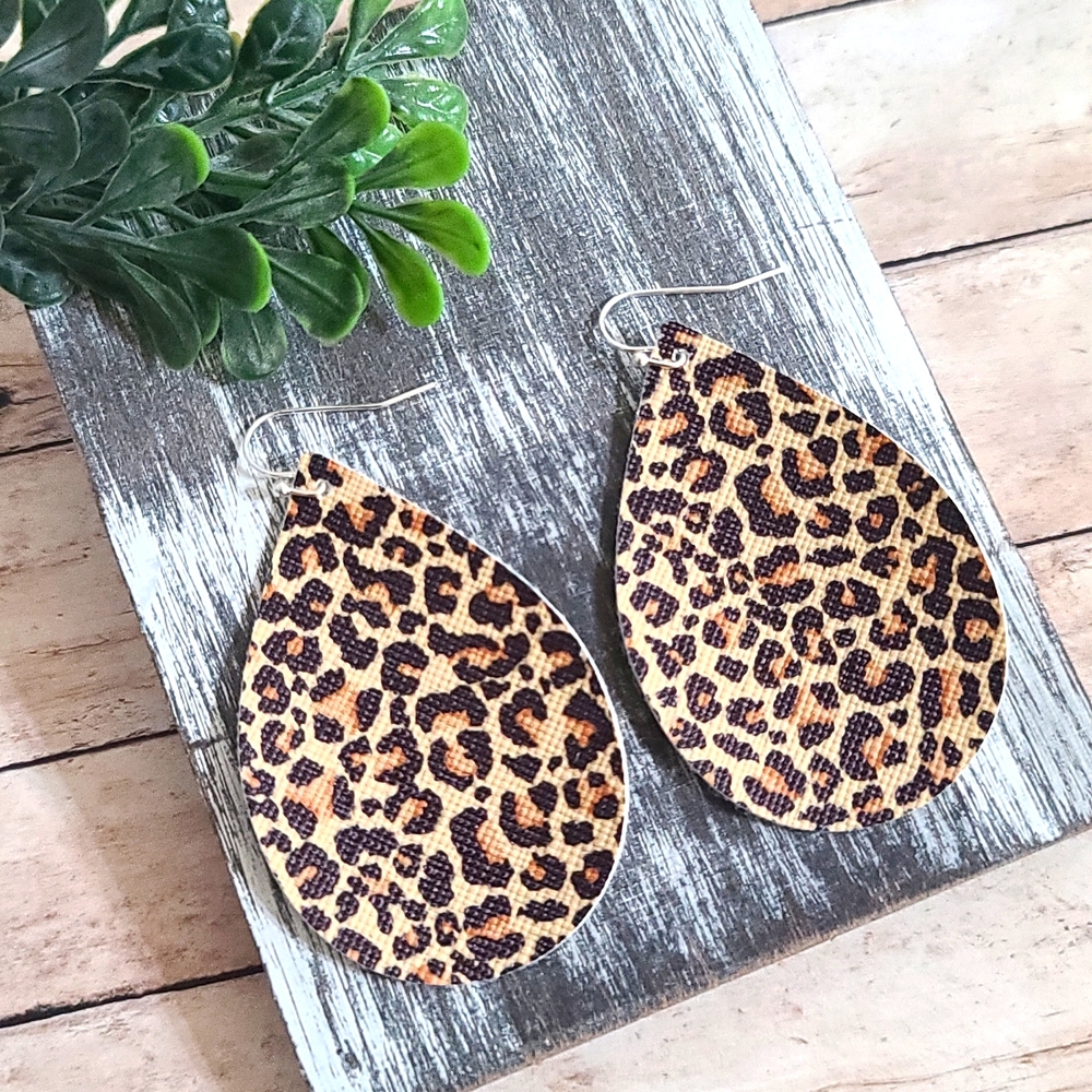 💜 3/$25 Leapord Print Earrings
